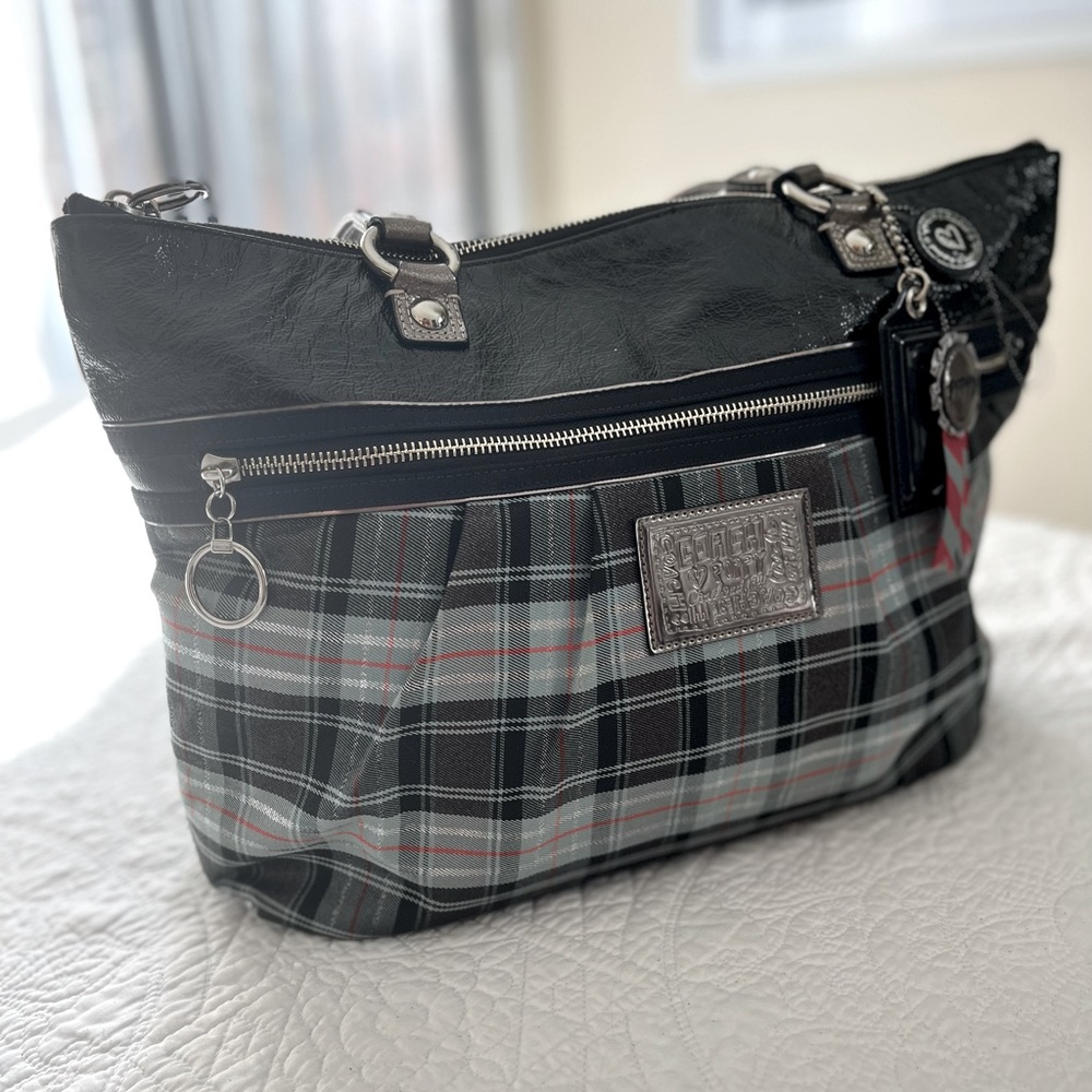 Coach Authentic 15886 Tartan Plaid Glamour Poppy Shoulder Bag/Purse/Handbag